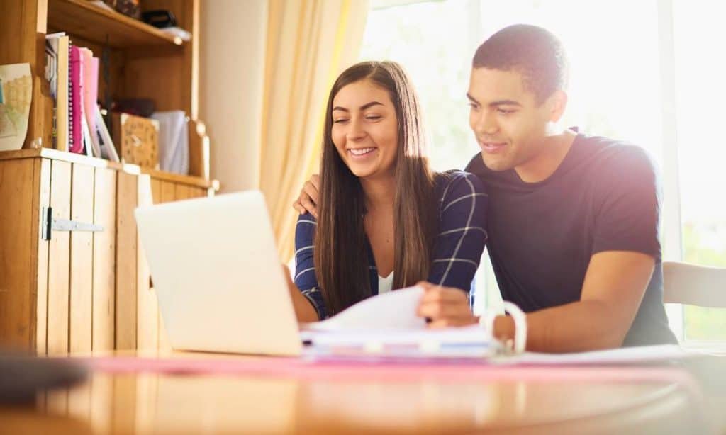 Tableau comparatif des différents types de prêt étudiant